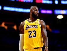 詹姆斯，绝杀战胜，关键时刻神级表现！