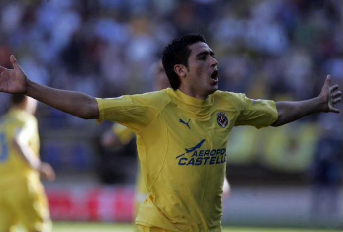 包含比利亚雷亚尔魔咒再现，积极寻找逆袭之路的词条