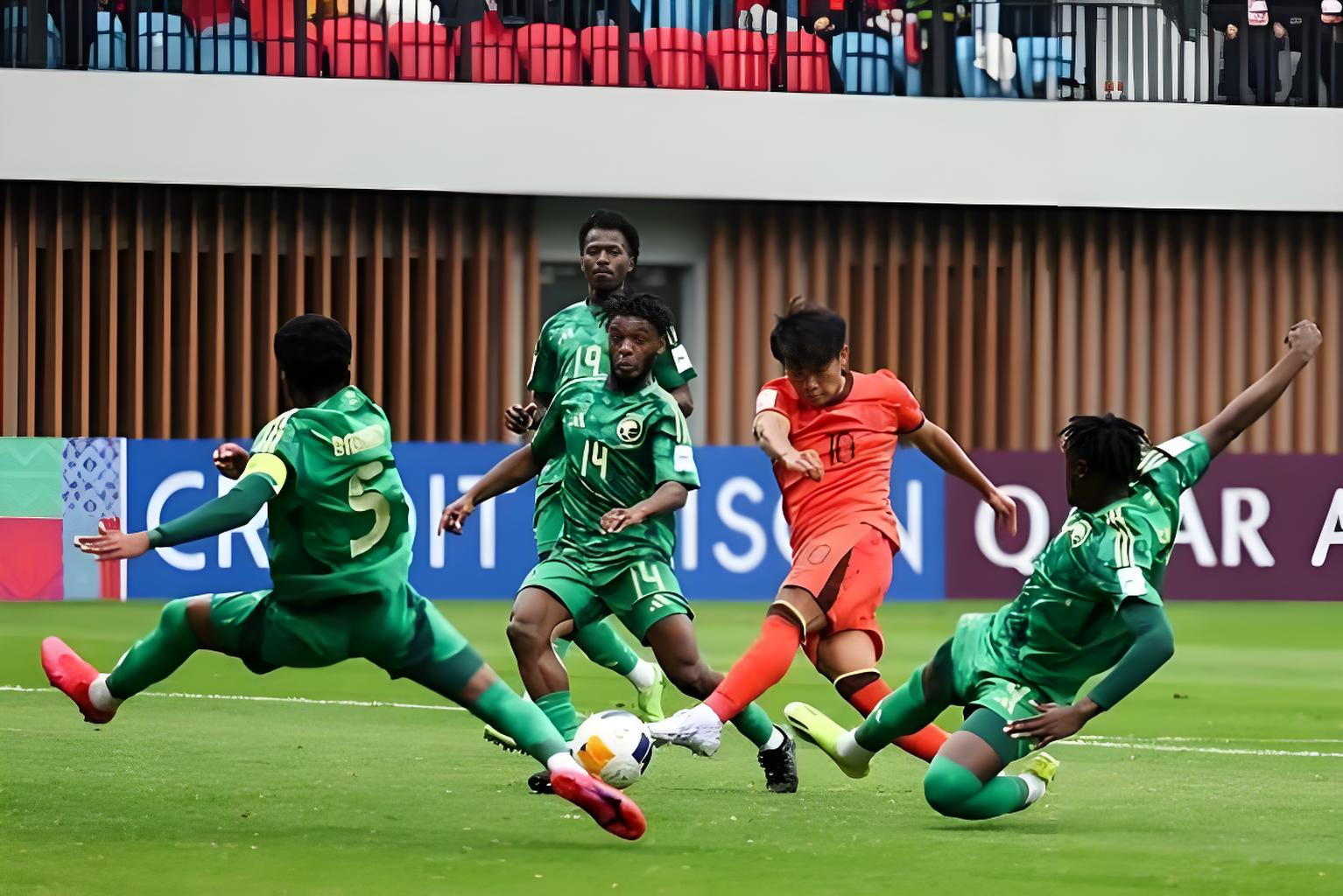 亚眠足球俱乐部正为本周末比赛做准备的简单介绍