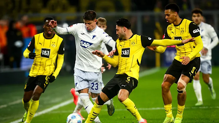 关于精彩纷呈：法兰克福主场大胜霍芬海姆确保保级的信息